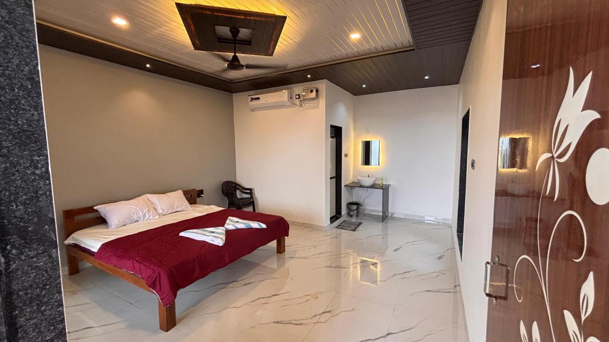Velankanni Beach Resort Malvan Exterior photo